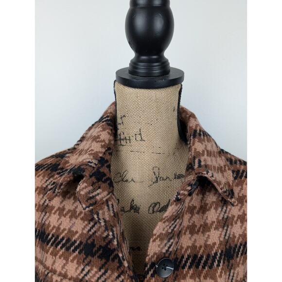 Altar'd State Cozy Cropped Brown Plaid Button Down Jacket Size S - Picture 2 of 8